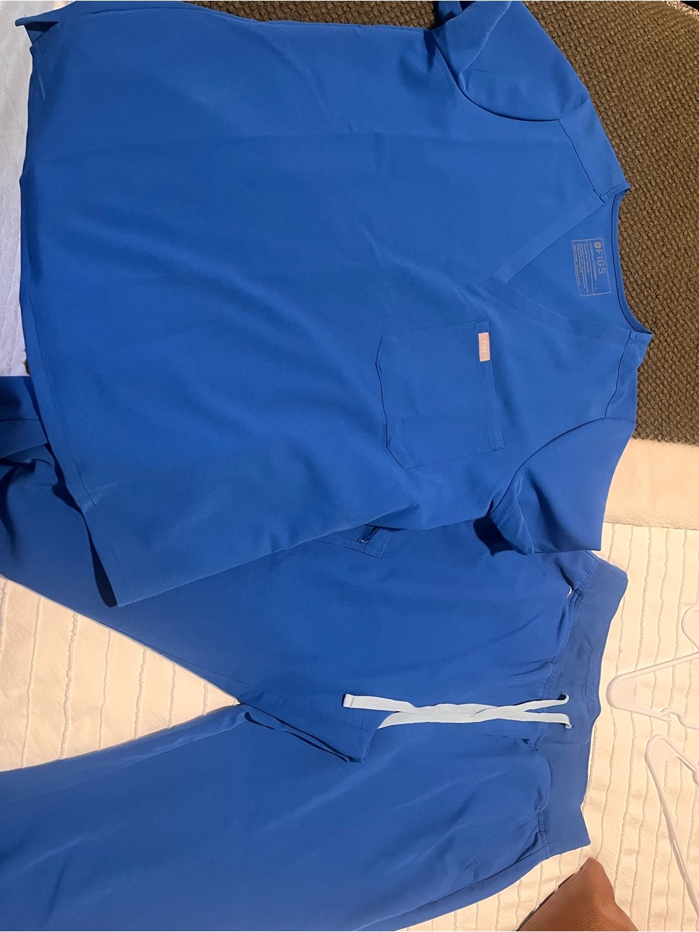 Figs Women’s Royal Blue Scrub Top & Joggers